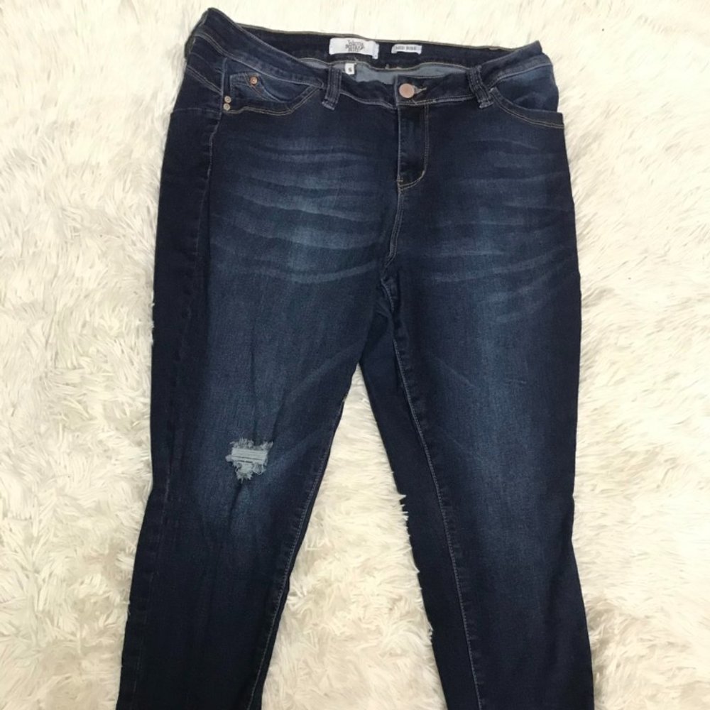 Mid Rise Butt Lifting Jeans